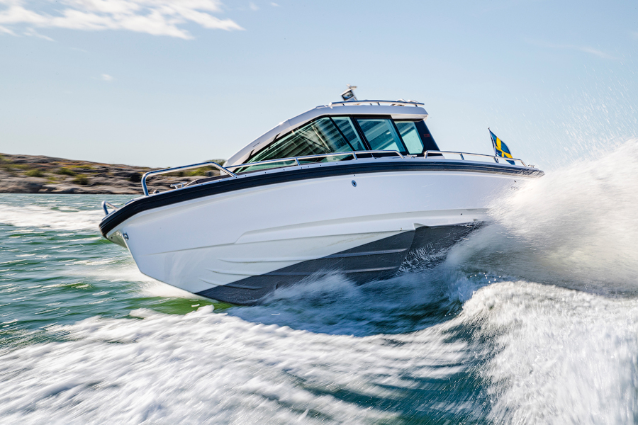 Axopar 28 Cabin