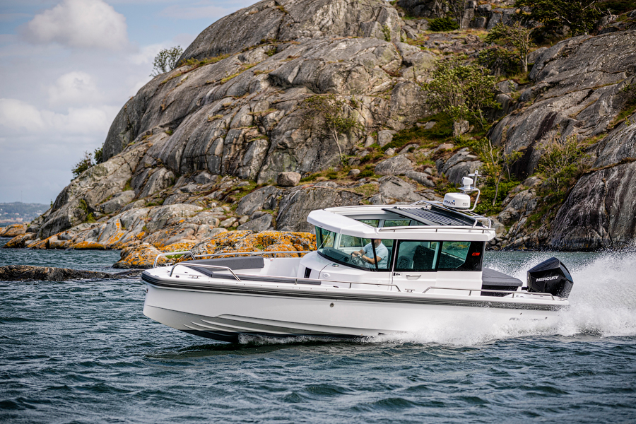 Axopar 28 Cabin