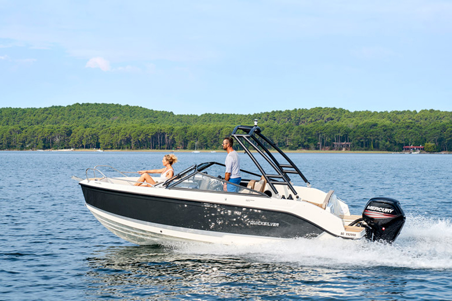 QUICKSILVER ACTIV 605 BOWRIDER