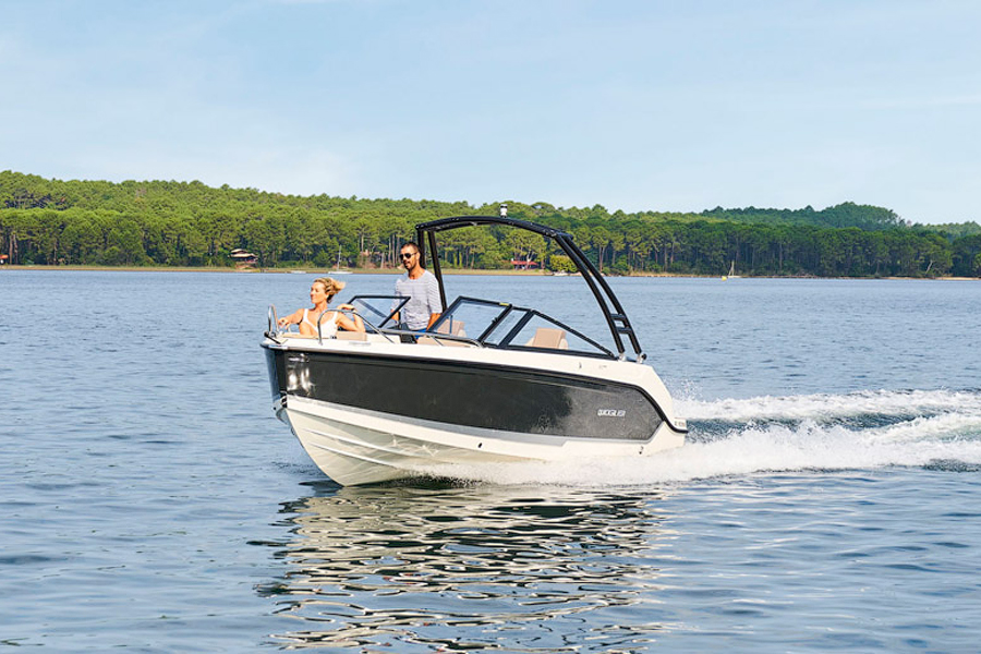 QUICKSILVER ACTIV 605 BOWRIDER