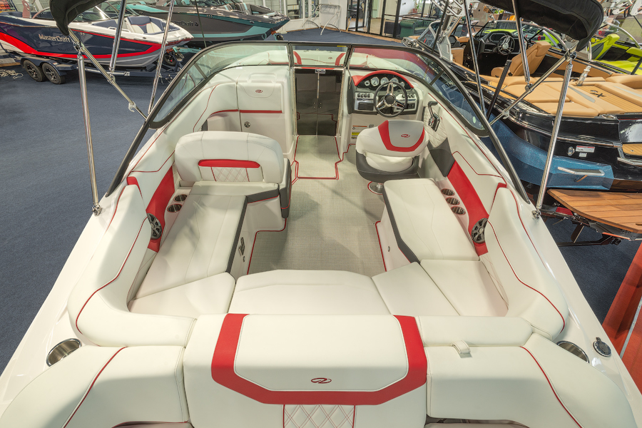 Regal 22 FASDECK