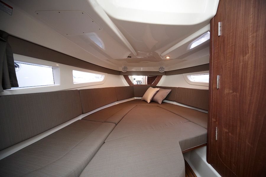 QUICKSILVER ACTIV 805 SUNDECK