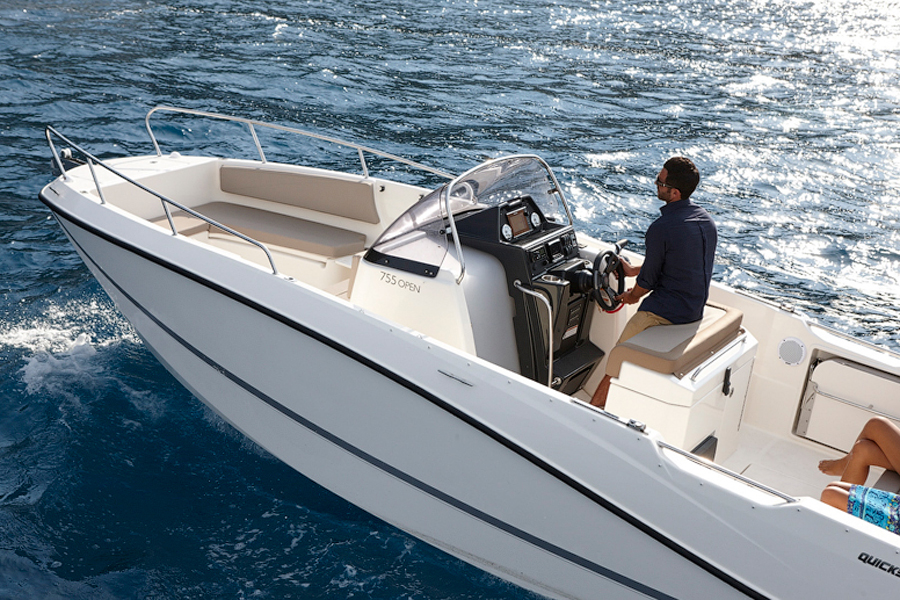 QUICKSILVER ACTIV 755 OPEN