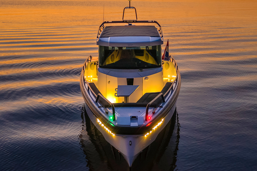 Axopar 28 Cabin