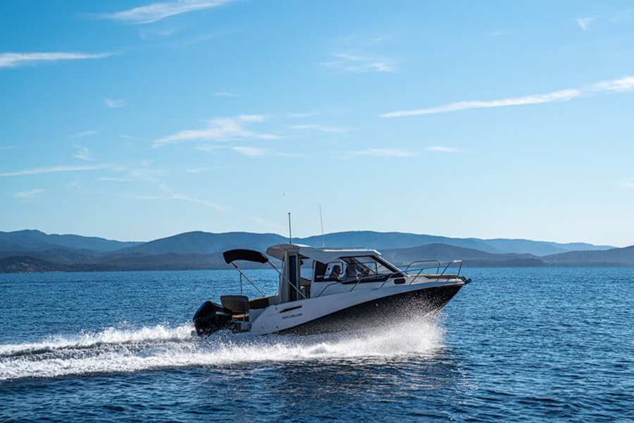 QUICKSILVER ACTIV 675 WEEKEND