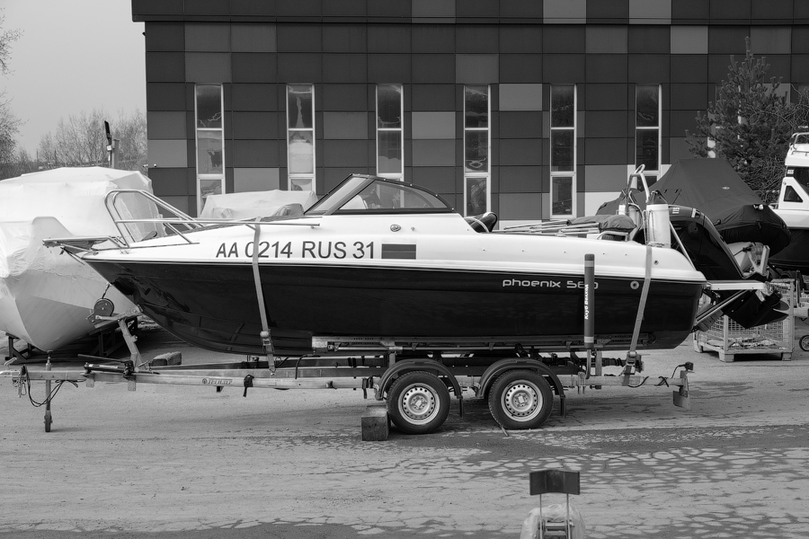 Катер Феникс 560 с мотором Mercury 115