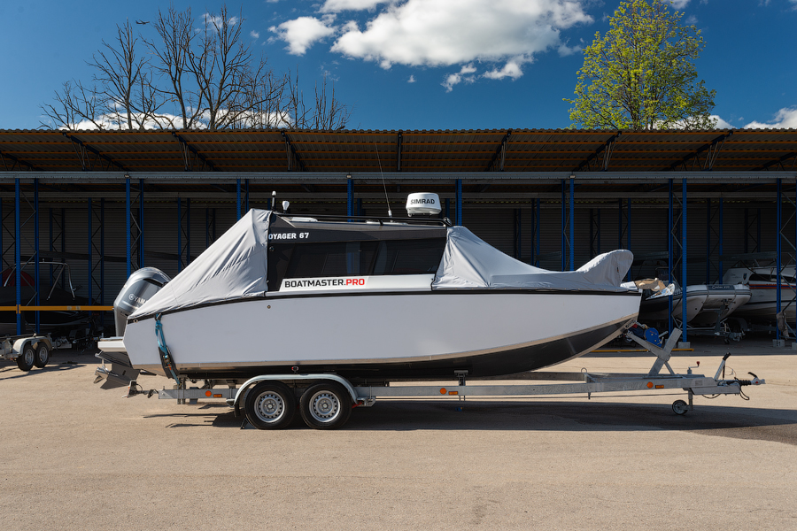 VOYAGER 700 Cabin с YAMAHA 250