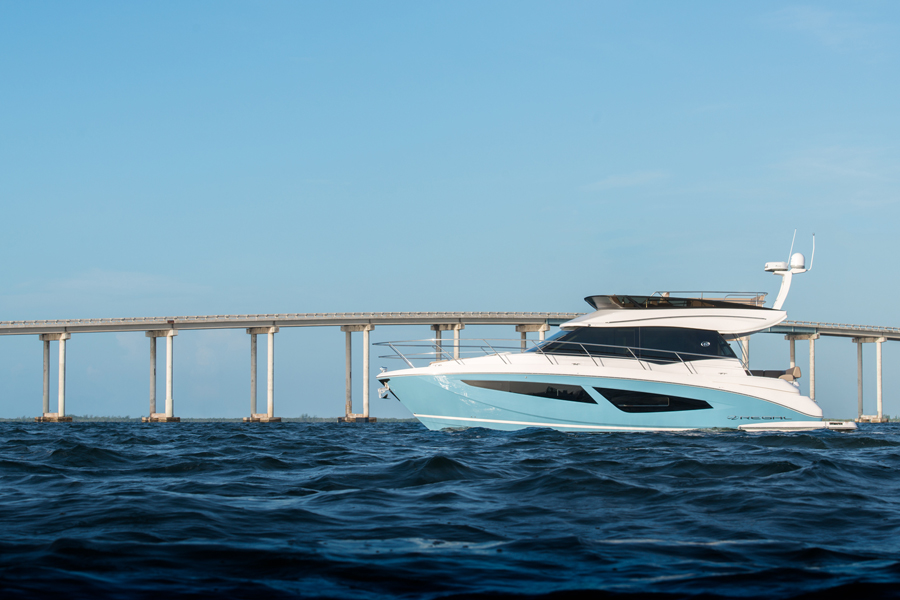 Regal 42 FLY