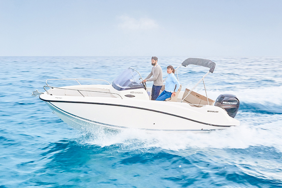 QUICKSILVER ACTIV 605 SUNDECK