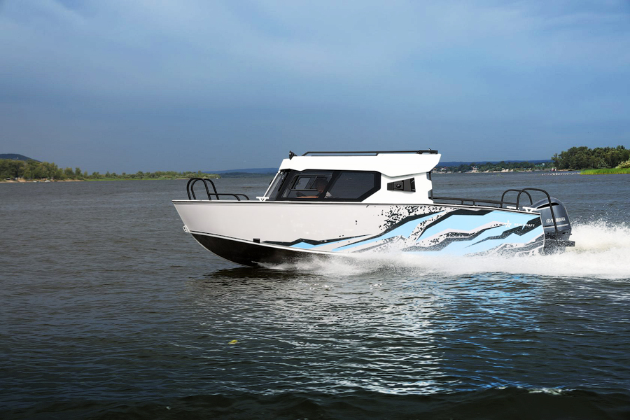 Realcraft 700 Cabin