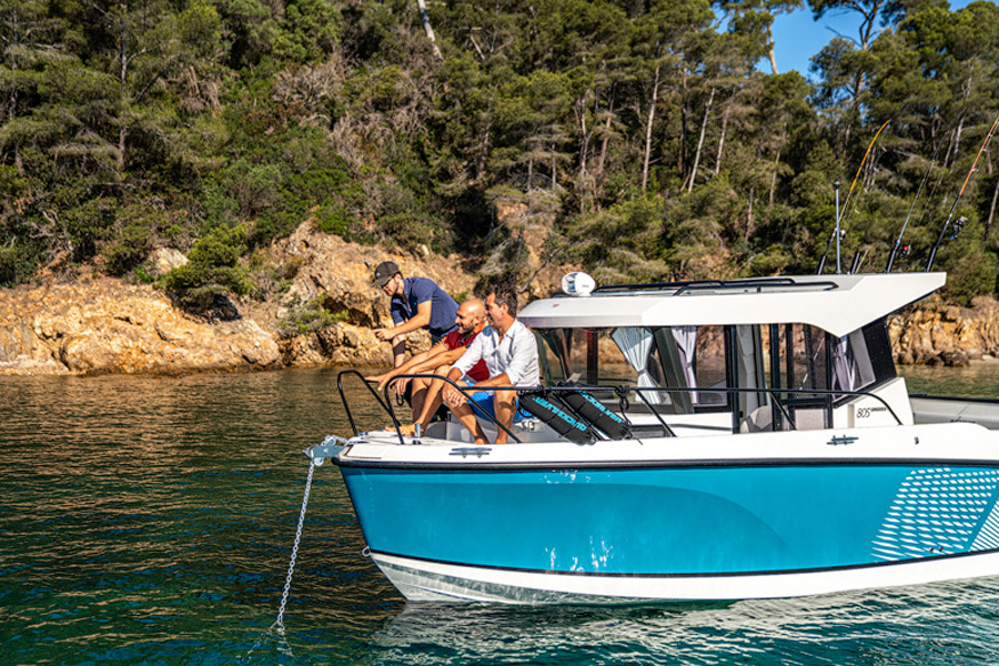QUICKSILVER 805 PILOTHOUSE