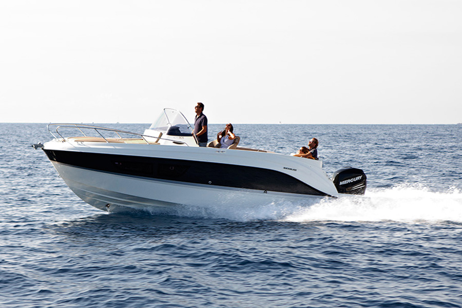 QUICKSILVER ACTIV 805 SUNDECK