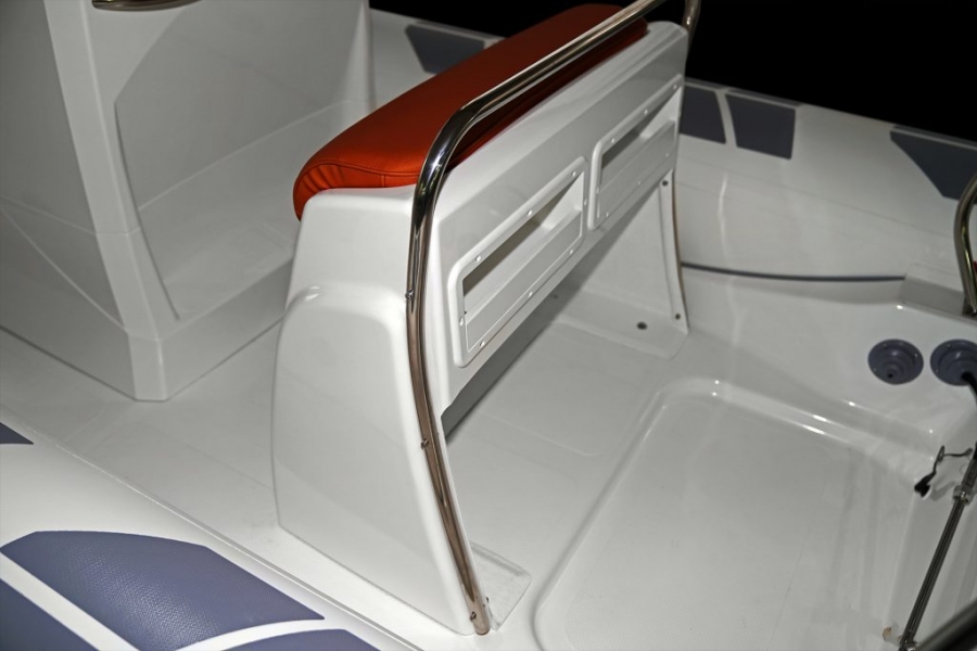 Лодка BRIG Falcon F570L