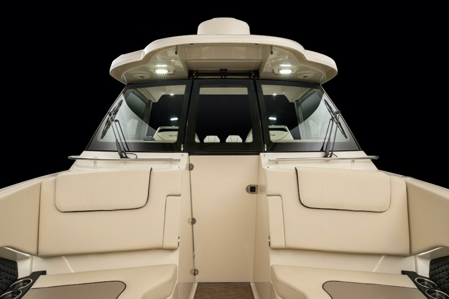 Chris-Craft Calypso 32