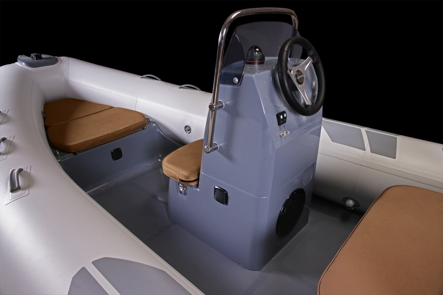 Лодка BRIG Falcon F500L