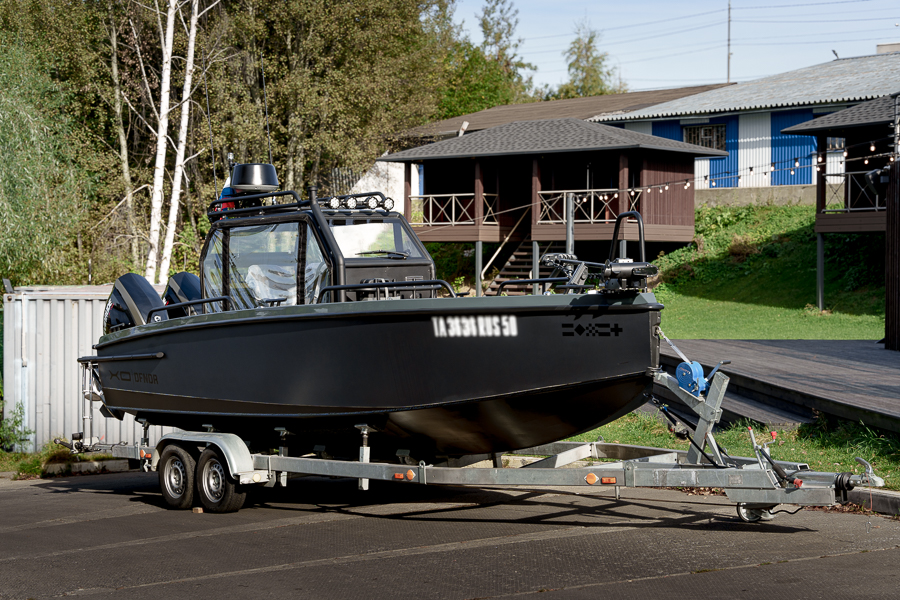 XO DFNDR с  двигателями Evinrude E-Tec G2 (2х200 л.с.)