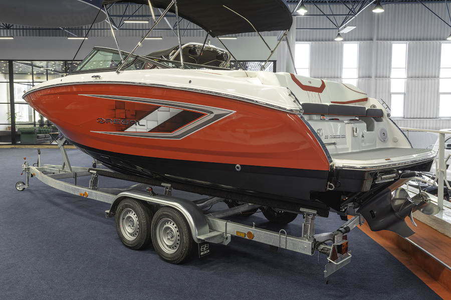 Regal 22 FASDECK