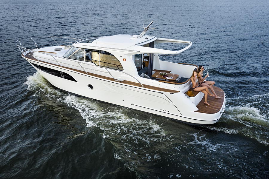 Моторная яхта Marex 375