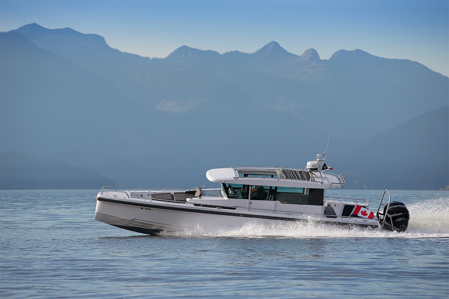 Axopar 37 Cabin