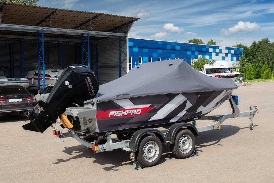 FISHPRO X3 с мотором Mercury F80