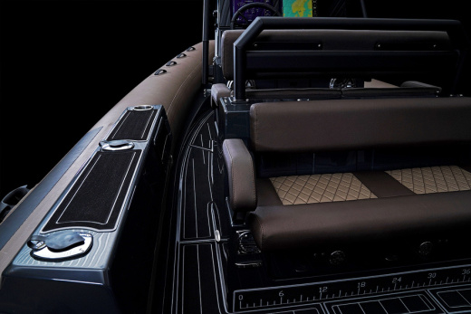 Лодка BRIG Navigator 26