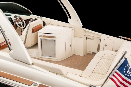 Chris-Craft Launch 31 GT