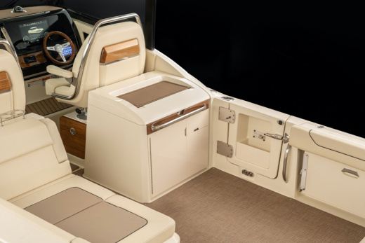 Chris-Craft Calypso 32