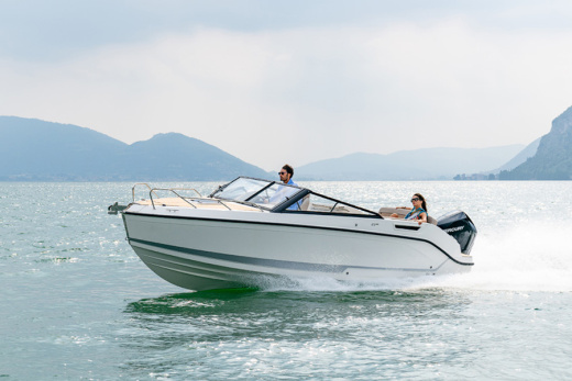 QUICKSILVER ACTIV 675 CRUISER