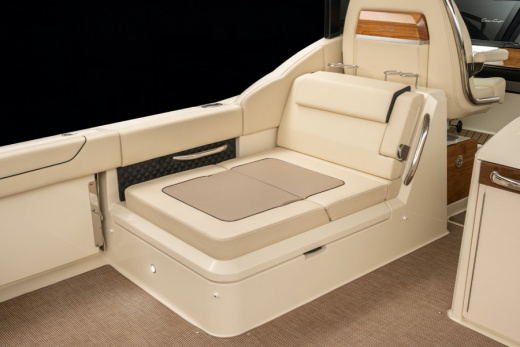 Chris-Craft Calypso 32