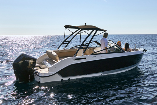QUICKSILVER ACTIV 675 BOWRIDER