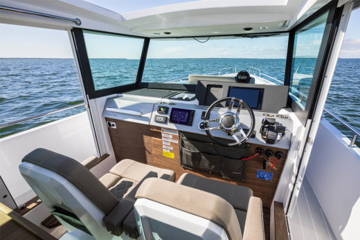 Axopar 37 Cabin