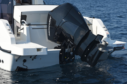 QUICKSILVER 805 PILOTHOUSE