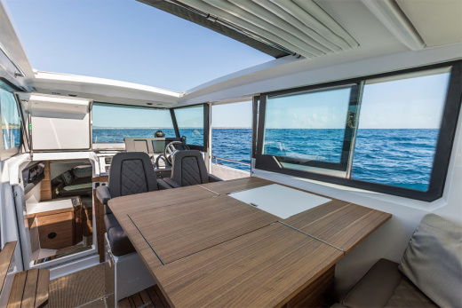 Axopar 37 Cabin