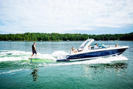 Chaparral 30 SURF