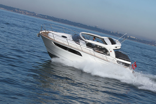 Моторная яхта Marex 320 Aft Cabin Cruiser