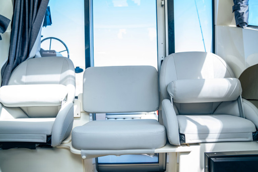 QUICKSILVER 625 PILOTHOUSE