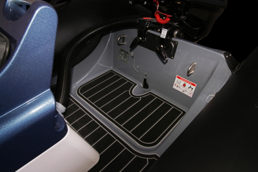 Лодка BRIG Falcon F330L