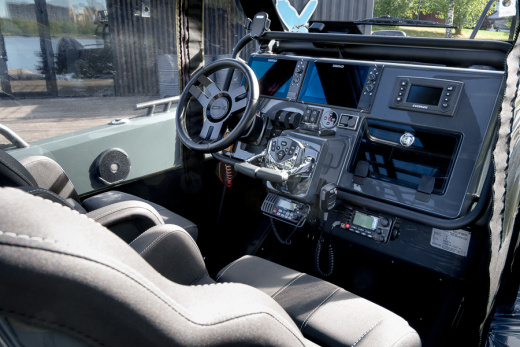 XO DFNDR с  двигателями Evinrude E-Tec G2 (2х200 л.с.)