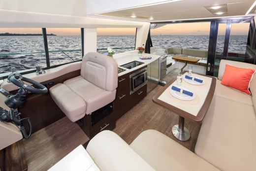 Regal 42 FLY