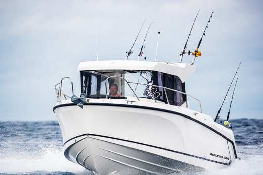 QUICKSILVER 805 PILOTHOUSE