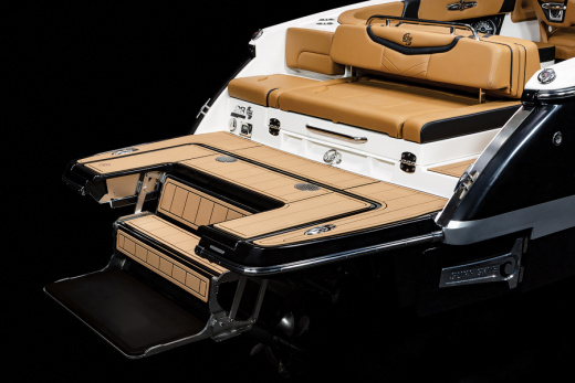 Chaparral 28 SURF
