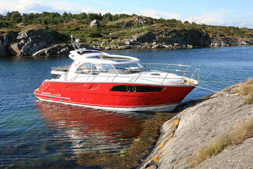 Моторная яхта Marex 320 Aft Cabin Cruiser
