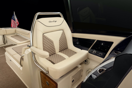 Chris-Craft Calypso 32