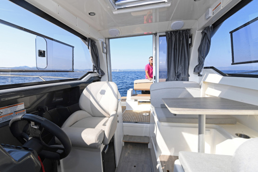 QUICKSILVER ACTIV 675 WEEKEND