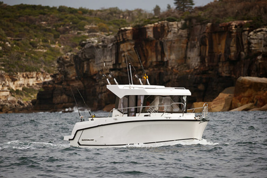 QUICKSILVER 805 PILOTHOUSE