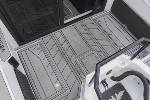 Volzhanka Voyager 700 CABIN