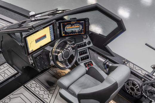 Волжанка (Vboat) XR Fishpro с мотором Yamaha 250
