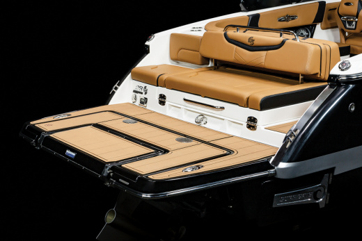 Chaparral 28 SURF