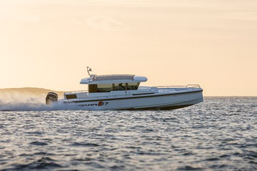 Axopar 37 Cabin