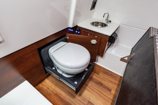 Chaparral 300 OSX
